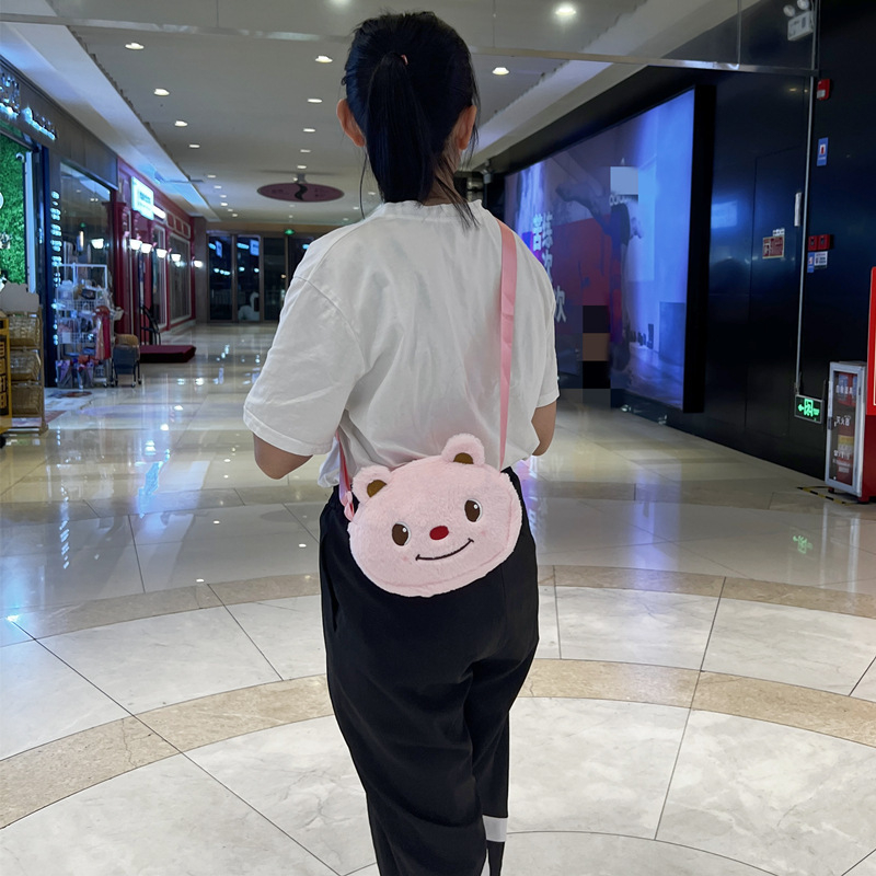 Pliušinė meškiuko dizaino vaikų kuprinė su kryžiniu telefono kišene, poliesterio pamušalas, 2024 m. vasara