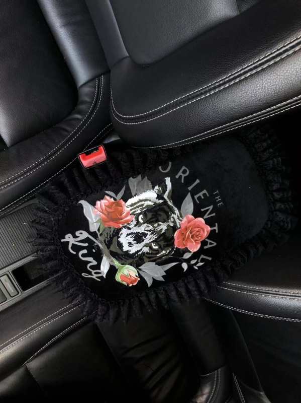 Covoraș pentru cotiera centrală a mașinii, design desen animat - poliester, brand Vika, potrivit pentru compartimentul de cotieră acoperit, personalizabil, origine Zhejiang