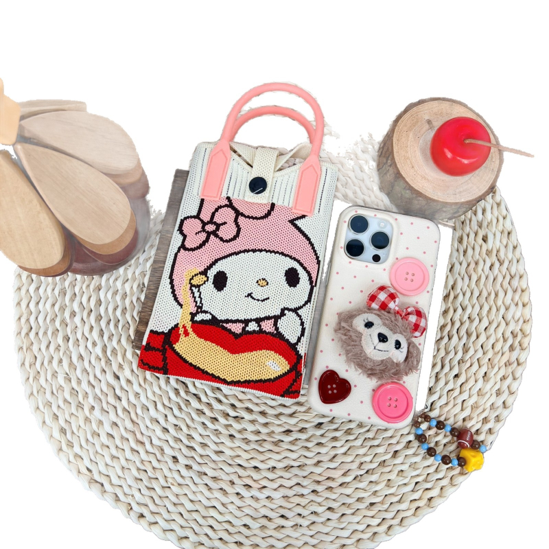 Teksturēta rokas soma ar sirds formas telefonu maciņu — svaigs un salds stils, materiāls poliesteris, vertikāla kvadrāta forma, aizvērums ar atslēgu, iekšējā kabatiņa telefona glabāšanai