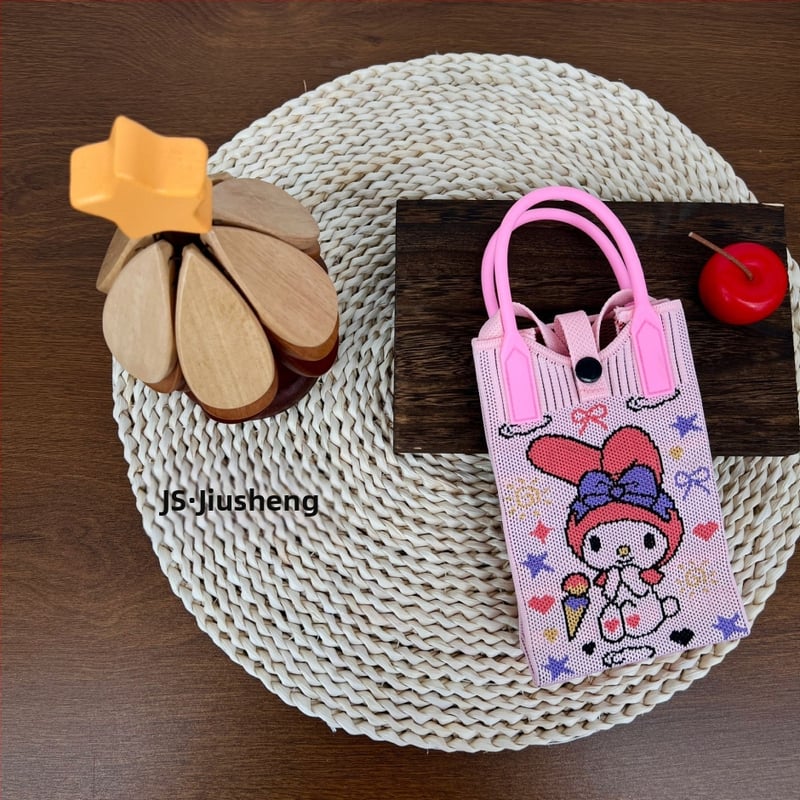 Teksturēta rokas soma ar sirds formas telefonu maciņu — svaigs un salds stils, materiāls poliesteris, vertikāla kvadrāta forma, aizvērums ar atslēgu, iekšējā kabatiņa telefona glabāšanai