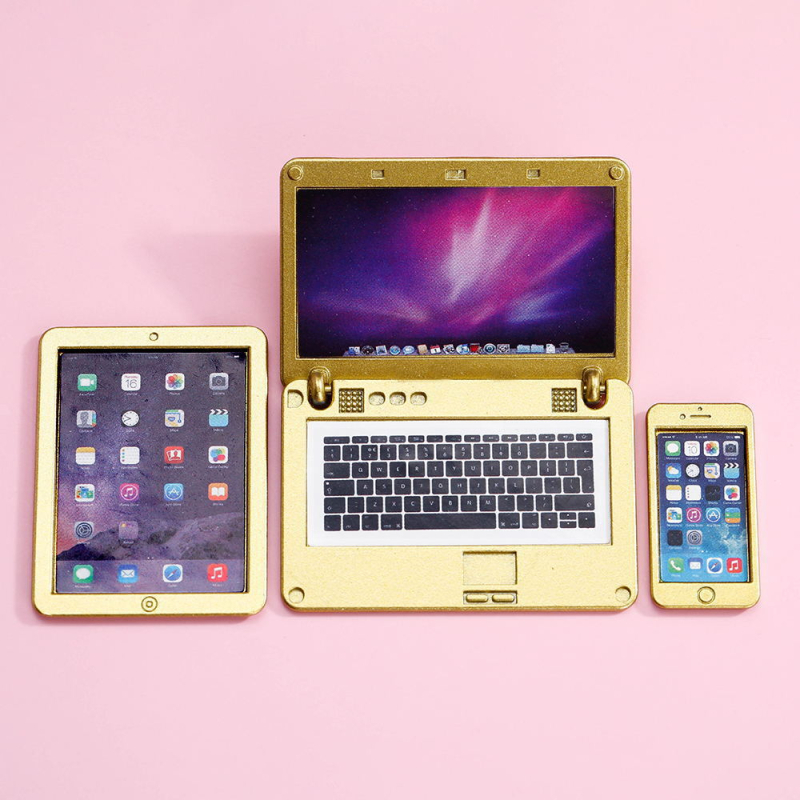 Leļļu namiņa mini gadgetu komplekts (3 gab.) – mobilie telefoni, planšetdatori un klēpjdatori, cinka sakausējums; sērija Tablet; zīmols Runi; krāsots pārklājums; pielāgojams