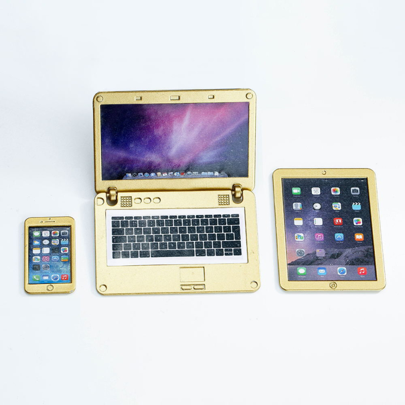 Leļļu namiņa mini gadgetu komplekts (3 gab.) – mobilie telefoni, planšetdatori un klēpjdatori, cinka sakausējums; sērija Tablet; zīmols Runi; krāsots pārklājums; pielāgojams