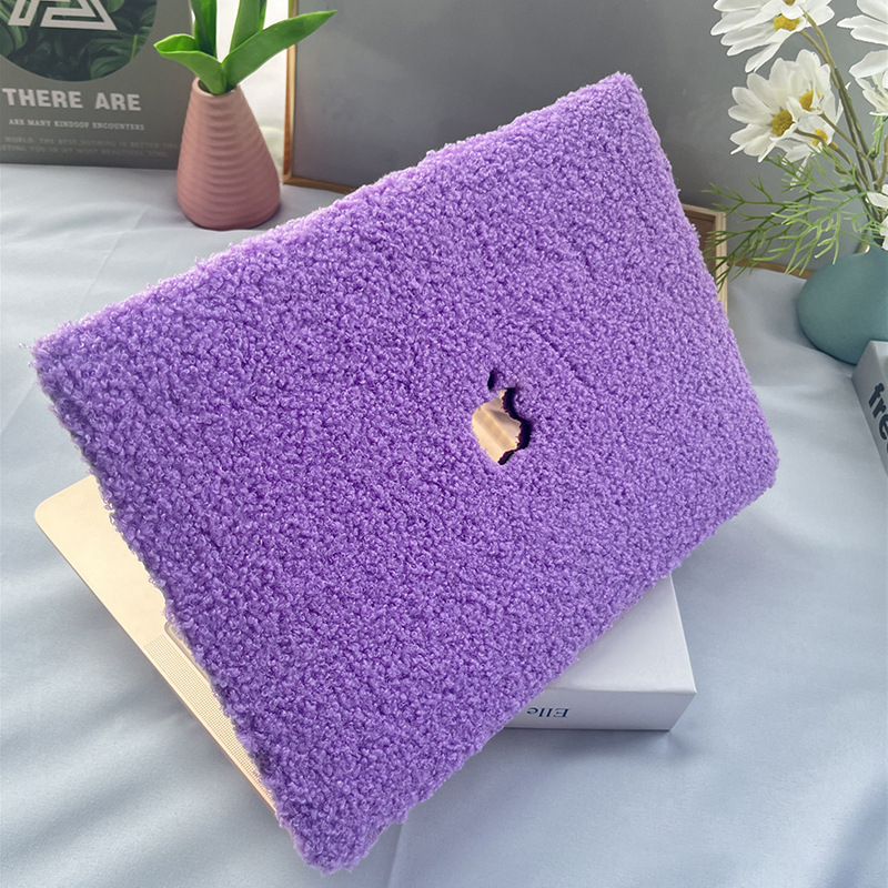 Kakute plüüs-kaitsekott MacBook Pro ja Air jaoks – plastikust välimine külg, plüüsvooder