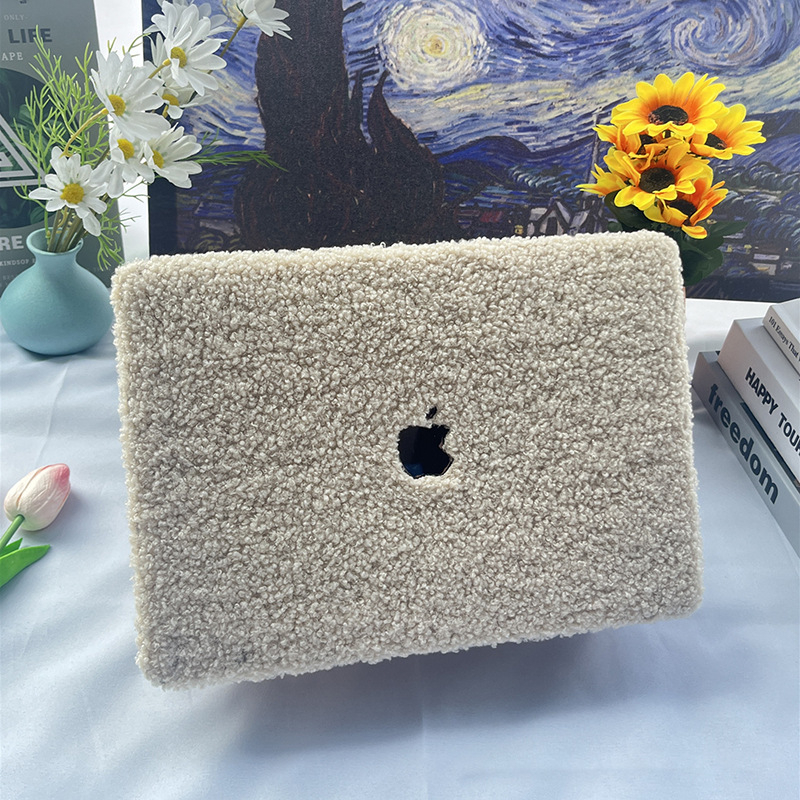Kakute plüüs-kaitsekott MacBook Pro ja Air jaoks – plastikust välimine külg, plüüsvooder