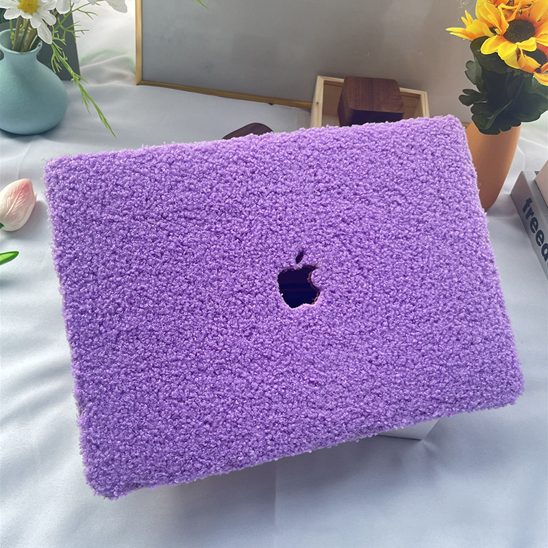 Kakute plüüs-kaitsekott MacBook Pro ja Air jaoks – plastikust välimine külg, plüüsvooder