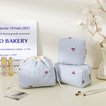 Geantă de machiaj cu capacitate mare, material poliester, model dungi, căptușeală din pânză, fermoar