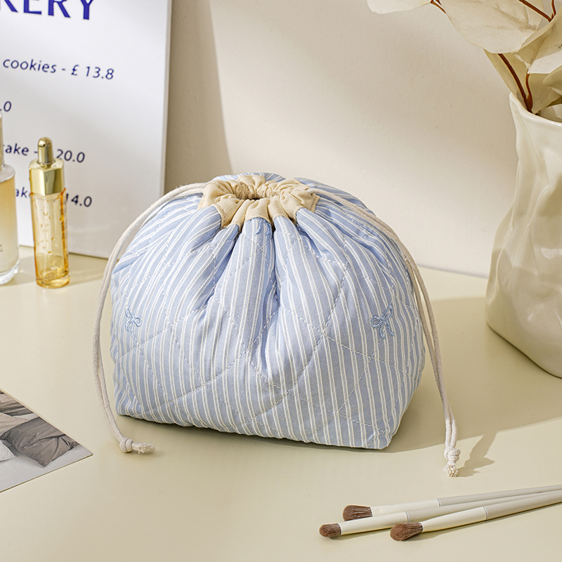 Geantă de machiaj cu capacitate mare, material poliester, model dungi, căptușeală din pânză, fermoar