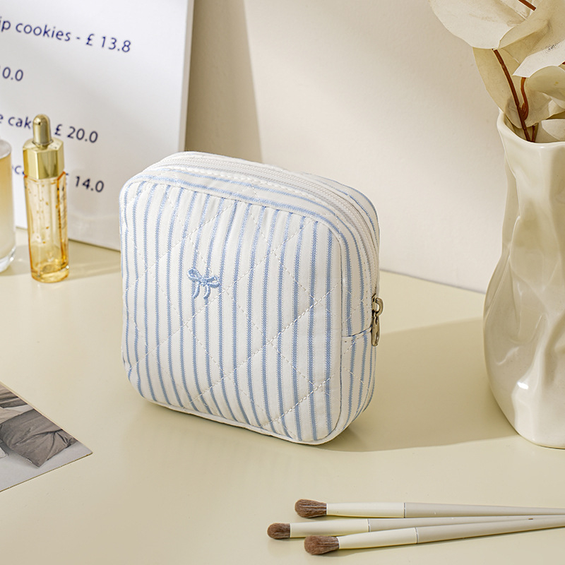 Geantă de machiaj cu capacitate mare, material poliester, model dungi, căptușeală din pânză, fermoar