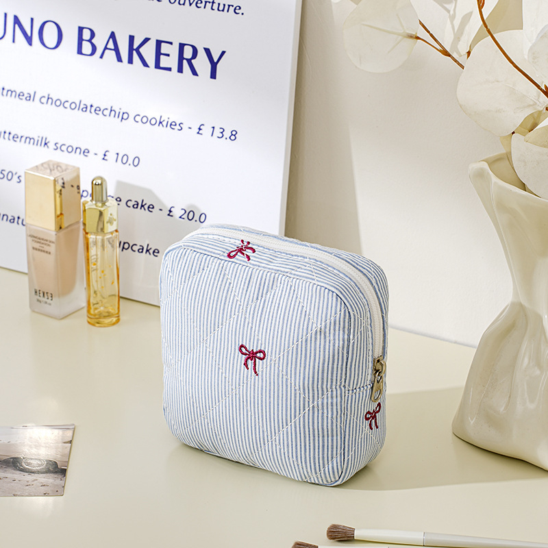 Geantă de machiaj cu capacitate mare, material poliester, model dungi, căptușeală din pânză, fermoar