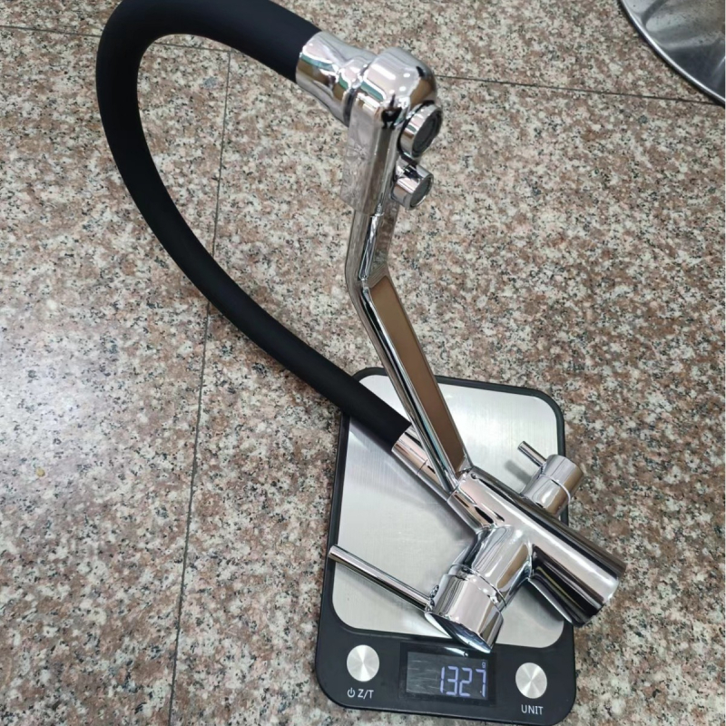 Kuhinjski bakreni faucet, tri u jedan, topla i hladna, okretan, keramičko jezgro ventila, model ali-798988670794, promjer sjedišta ventila 32 mm, radna temperatura 0–90°C