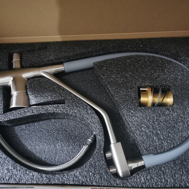 Kuhinjski bakreni faucet, tri u jedan, topla i hladna, okretan, keramičko jezgro ventila, model ali-798988670794, promjer sjedišta ventila 32 mm, radna temperatura 0–90°C