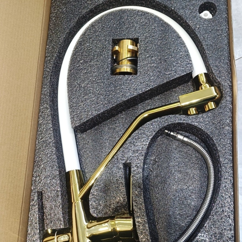 Kuhinjski bakreni faucet, tri u jedan, topla i hladna, okretan, keramičko jezgro ventila, model ali-798988670794, promjer sjedišta ventila 32 mm, radna temperatura 0–90°C