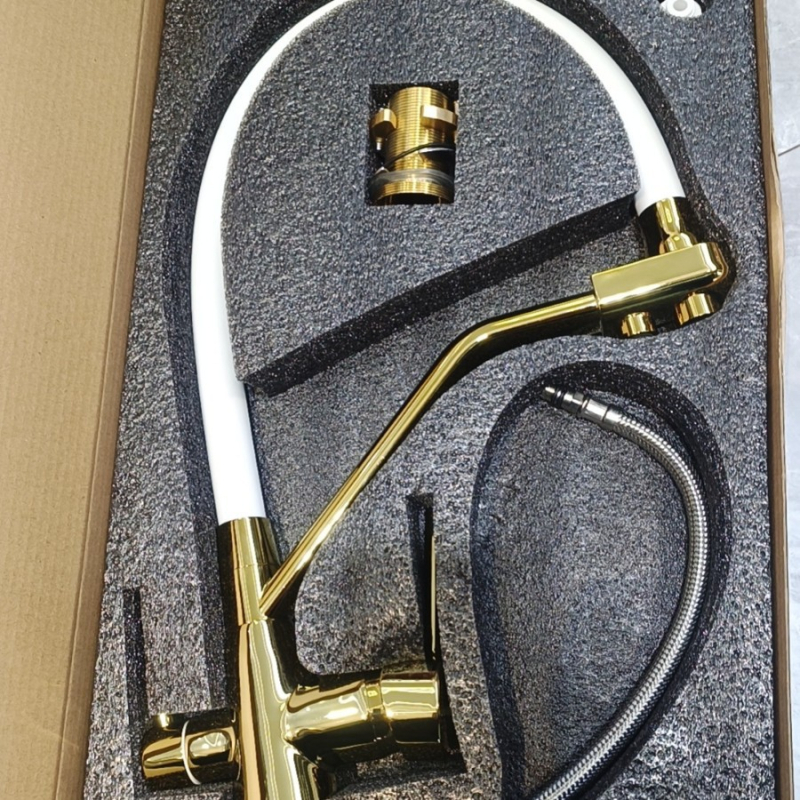 Kuhinjski bakreni faucet, tri u jedan, topla i hladna, okretan, keramičko jezgro ventila, model ali-798988670794, promjer sjedišta ventila 32 mm, radna temperatura 0–90°C