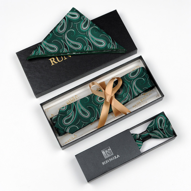 Set trei piese pentru bărbați, pentru afaceri: cravată, papion, batistă în model Paisley Jacquard
