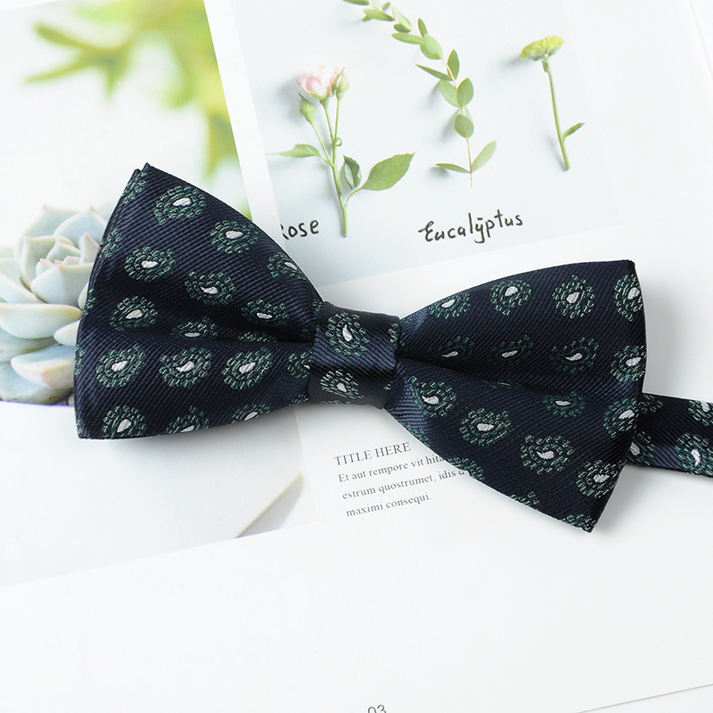 Set trei piese pentru bărbați, pentru afaceri: cravată, papion, batistă în model Paisley Jacquard