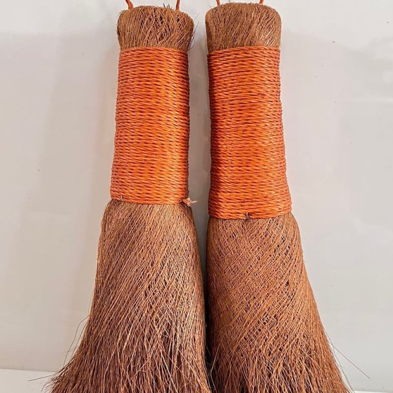 Kokoso palmos indų plovimo šepetėlis neprilimpančioms keptuvėms su vidutinio kietumo šerelėmis