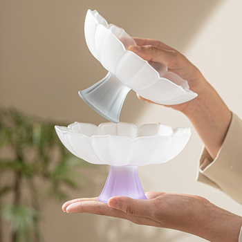 YOGEHOME γυάλινο πιάτο φρούτων με μοτίβο λωτού και υψηλό πόδι, Νέος Κινέζικος Στυλ επιδόρπιο πιάτο, 2024 έκδοση