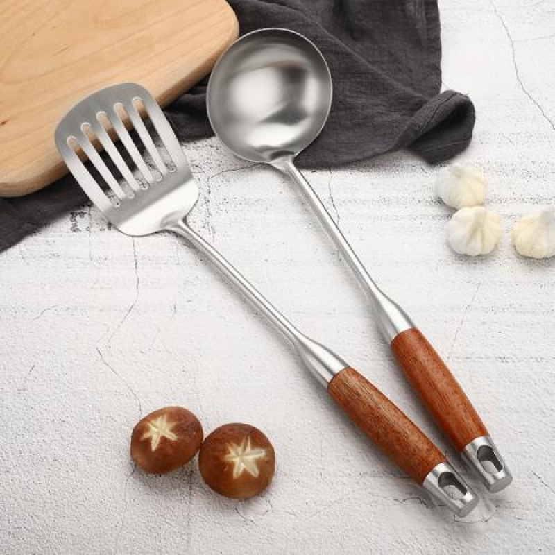 Nerūsējošā tērauda zupes karote ar garu kātiņu paredzēta zupas un putras pasniegšanai