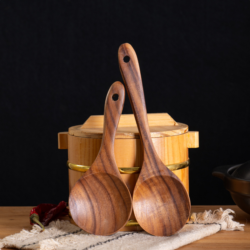 Akācijas koka karotes un lāpstas komplekts nepiedegošām pannām, izturīgs pret augstām temperatūrām, aizsardzība pret apdegumiem, āķa dizains, koka rokturi