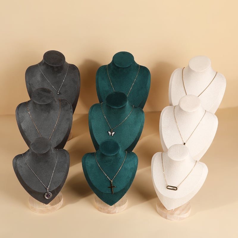 Suport de afișare pentru coliere, lemn și catifea, orientare portret, stil premium, construcție din flanel