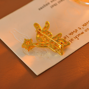 Broșă în formă de iepuraș din cupru, placare electrolitică, stil drăguț minimalist