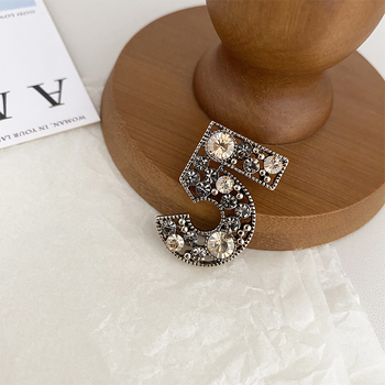 Broșă din cupru cu design digital 5, încrustare micro zircon, stil luxos ușor, placare electroplatină