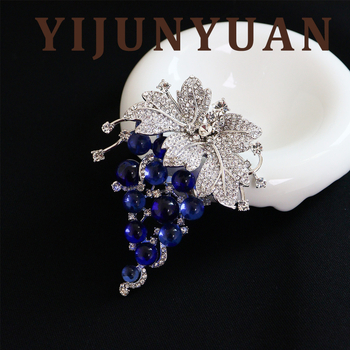 Broșă din cupru, în formă de strugure, încrustată cu diamante, pentru femei, accesoriu de modă de lux