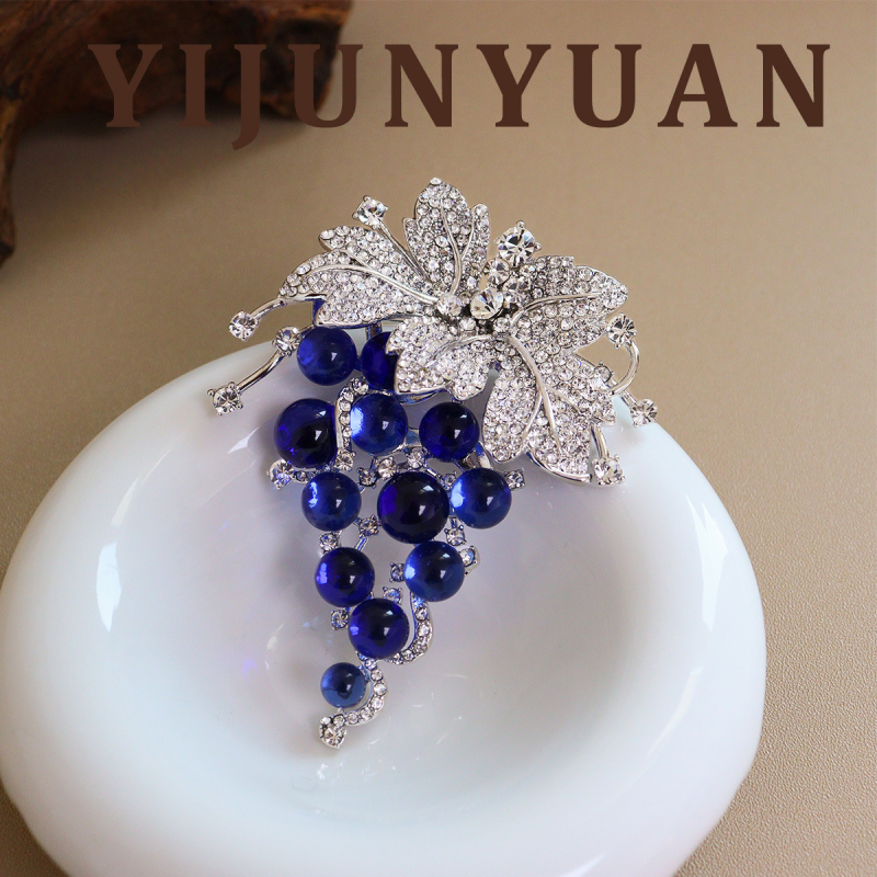 Broșă din cupru, în formă de strugure, încrustată cu diamante, pentru femei, accesoriu de modă de lux