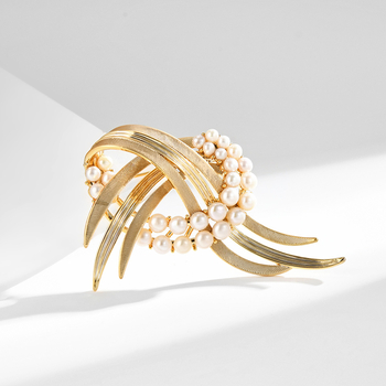 Unisex καρφίτσα Möbius από οικολογικό χαλκό με διαμαντοκοπία (χειμερινή συλλογή 2025)