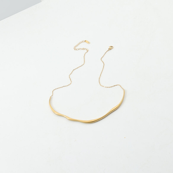 Colier cu design geometric, material cupru-zirconiu, pandantiv din oțel de titan, lanț cu cruce ciocan, finisaj lustruirit manual