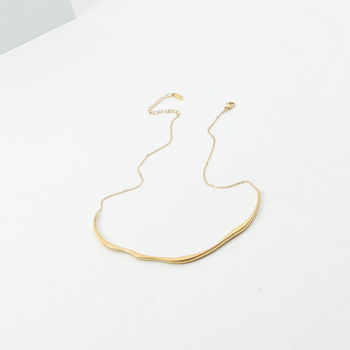 Colier cu design geometric, material cupru-zirconiu, pandantiv din oțel de titan, lanț cu cruce ciocan, finisaj lustruirit manual