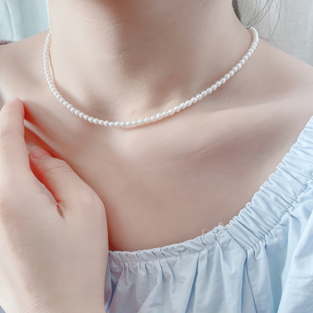 Κολιέ με φρέσκα μαργαριτάρια, σχεδόν στρογγυλά 3-4 mm, αλυσίδα από ασήμι 925, μινιμαλιστικό κομψό σχέδιο, φθινόπωρο 2025