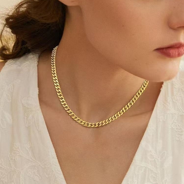 Cuban ogrlica od nehrđajućeg čelika s 18K zlatnim premazom, unisex, duljina 51–60 cm, težina 8 g, privjesak od titan čelika