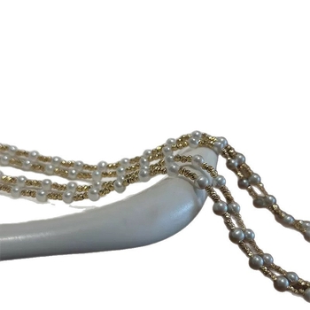 Κολιέ Zhi zhen με μαργαριτάρια γλυκού νερού — σχεδόν στρογγυλά μαργαριτάρια, αλυσίδα από κράμα χαλκού, κυκλοφορία φθινοπωρινή 2025