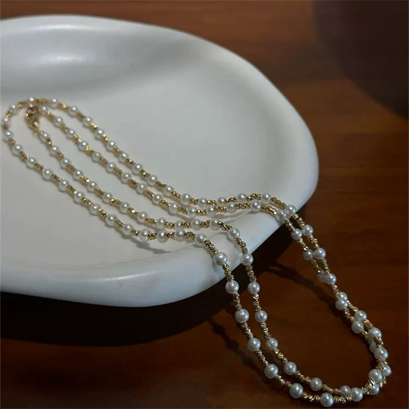 Κολιέ Zhi zhen με μαργαριτάρια γλυκού νερού — σχεδόν στρογγυλά μαργαριτάρια, αλυσίδα από κράμα χαλκού, κυκλοφορία φθινοπωρινή 2025