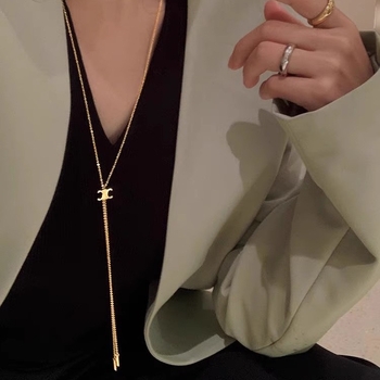 Ogrlica Arc De Triomphe Double C od titan čelika, euro-američki stil, elektroplatirano, unisex
