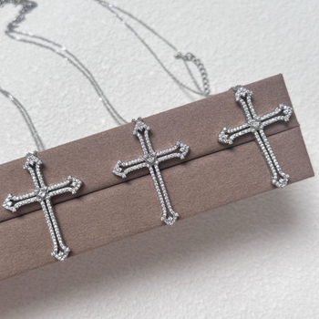 Nyaklánc nyíl–kereszt medállal, geometriai forma, réz anyag, kereszt típusú lánc, uniszex, elektroplatírozott, könnyed luxus stílus