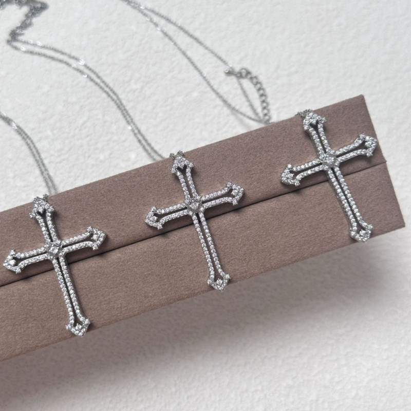 Nyaklánc nyíl–kereszt medállal, geometriai forma, réz anyag, kereszt típusú lánc, uniszex, elektroplatírozott, könnyed luxus stílus