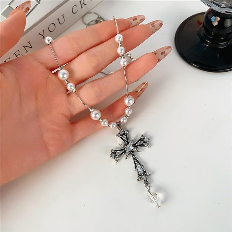 Nyaklánc keresztmedállal és rhinestone beépítéssel, ötvözet anyag, elektroplatírozás, Ins stílus, nyár 2025