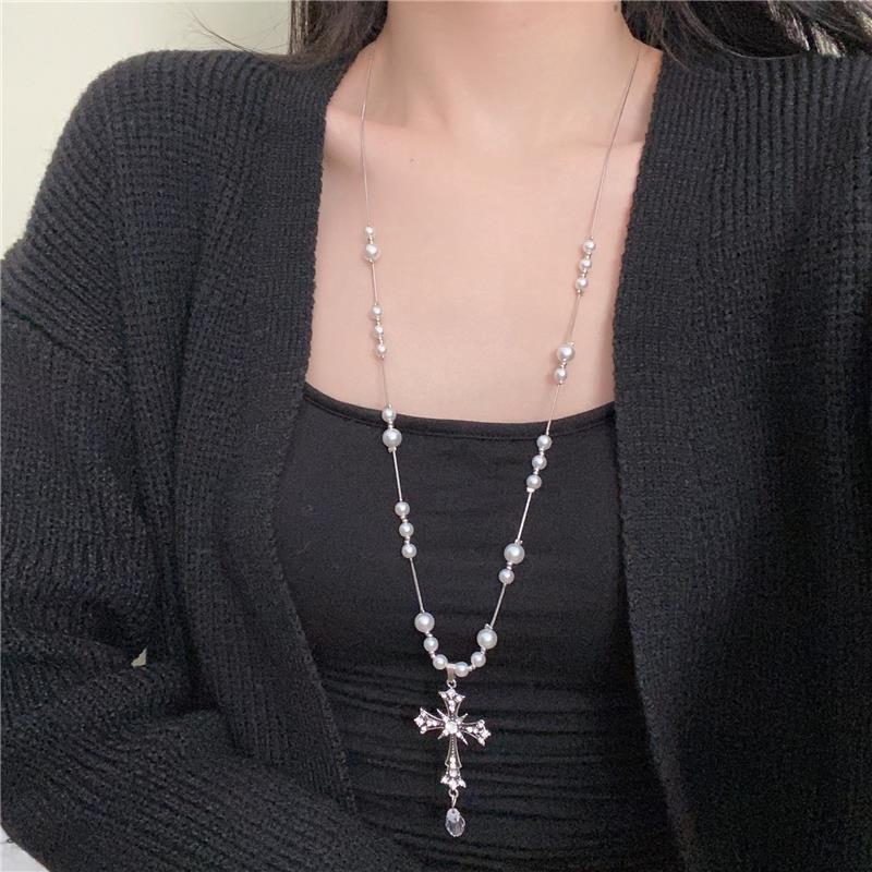 Nyaklánc keresztmedállal és rhinestone beépítéssel, ötvözet anyag, elektroplatírozás, Ins stílus, nyár 2025