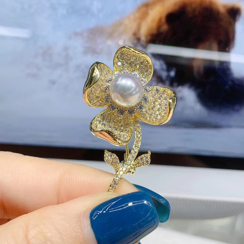 Ženska broš s cvijetom – luksuzan retro stil, mikro pavé obrada, miješani materijali, dvostruka upotreba za šal ili odjeću