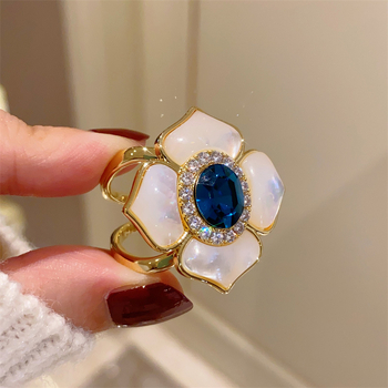 Réz sálzár camellia alakú, kagyló bevésés, gyémánt felülettel, francia stílus, uniszex