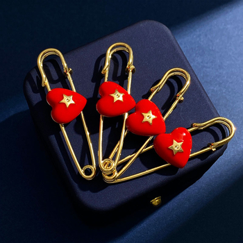 Брошка със сърцевидна форма, ретро стил, унисекс дизайн, меден материал, звезден мотив, електроплатинг