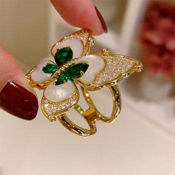 Réz pillangó alakú csat ruhákhoz és sálakhoz – uniszex, francia stílus, mesterséges kövekkel és gyémántos felülettel