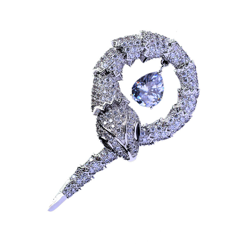 Брошка зодия змия, циркон, мед, електроплатирана повърхност