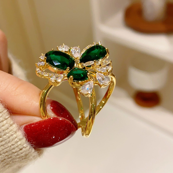 Réz sálkapocs virágmotívummal, beépített zirkon, japán–koreai stílus