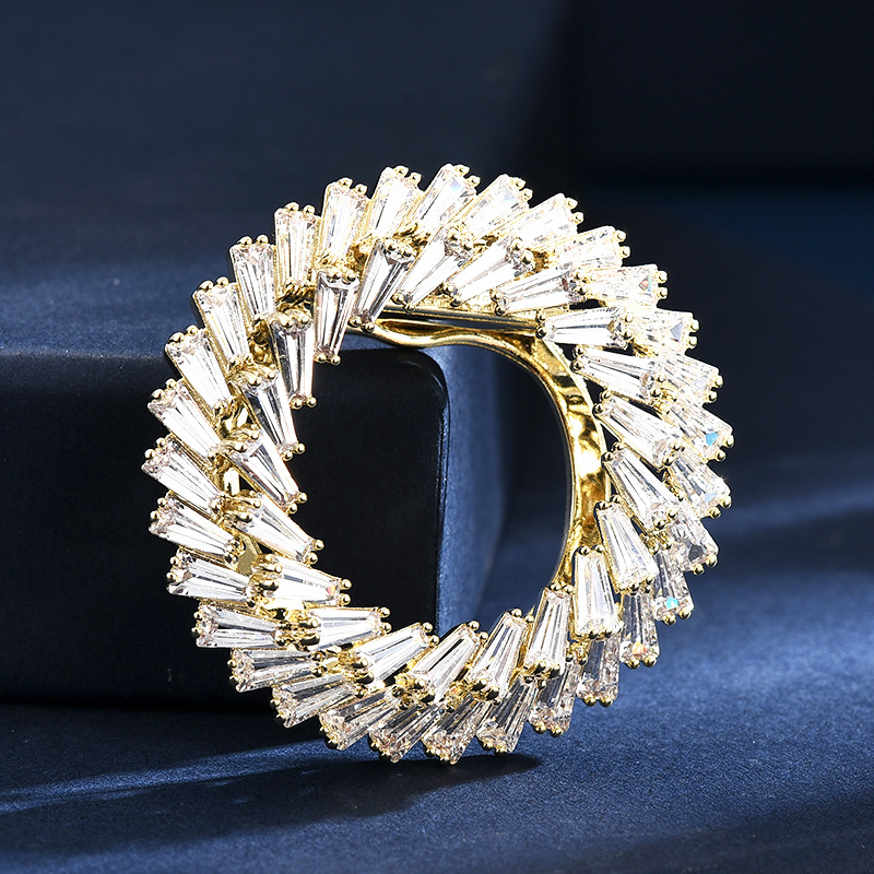 Брошка с геометричен дизайн, медна, електроплатирано покритие, нишов стил, персонална мода, Зима 2023