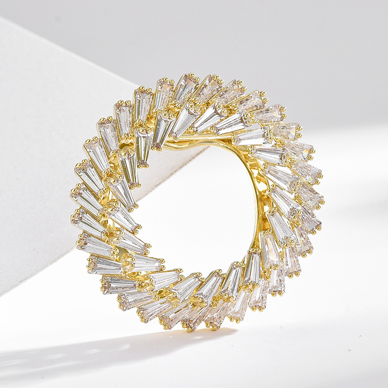 Брошка с геометричен дизайн, медна, електроплатирано покритие, нишов стил, персонална мода, Зима 2023