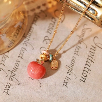 Колие с ябълкова форма и емайлов ефект, температурно променящ се, верижка с мъниста, подвес от меден сплав с 18K златно покритие, електроплакиране, стил фея, есен 2025