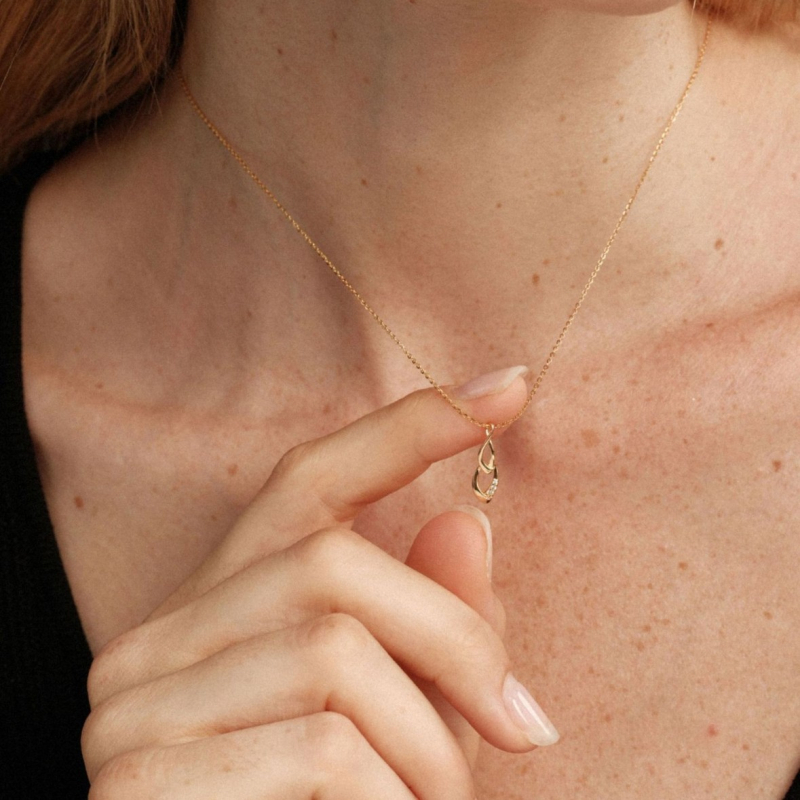 Ogrlica u obliku figure-eight od srebra 925, s premazom 18K, privjesak, lagan luksuz
